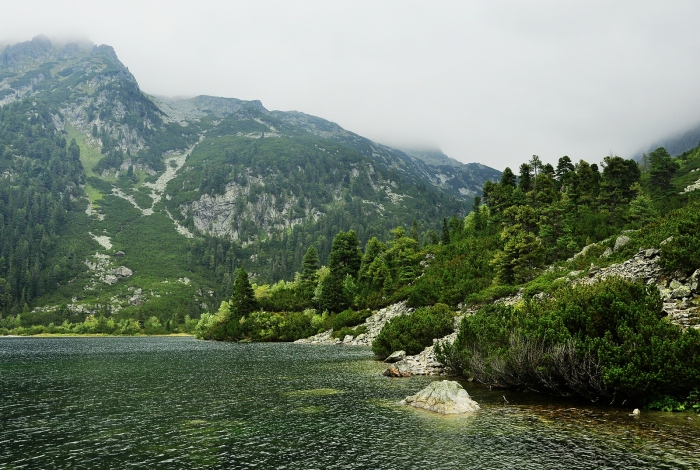 Nádherná barva Poprad.plesa